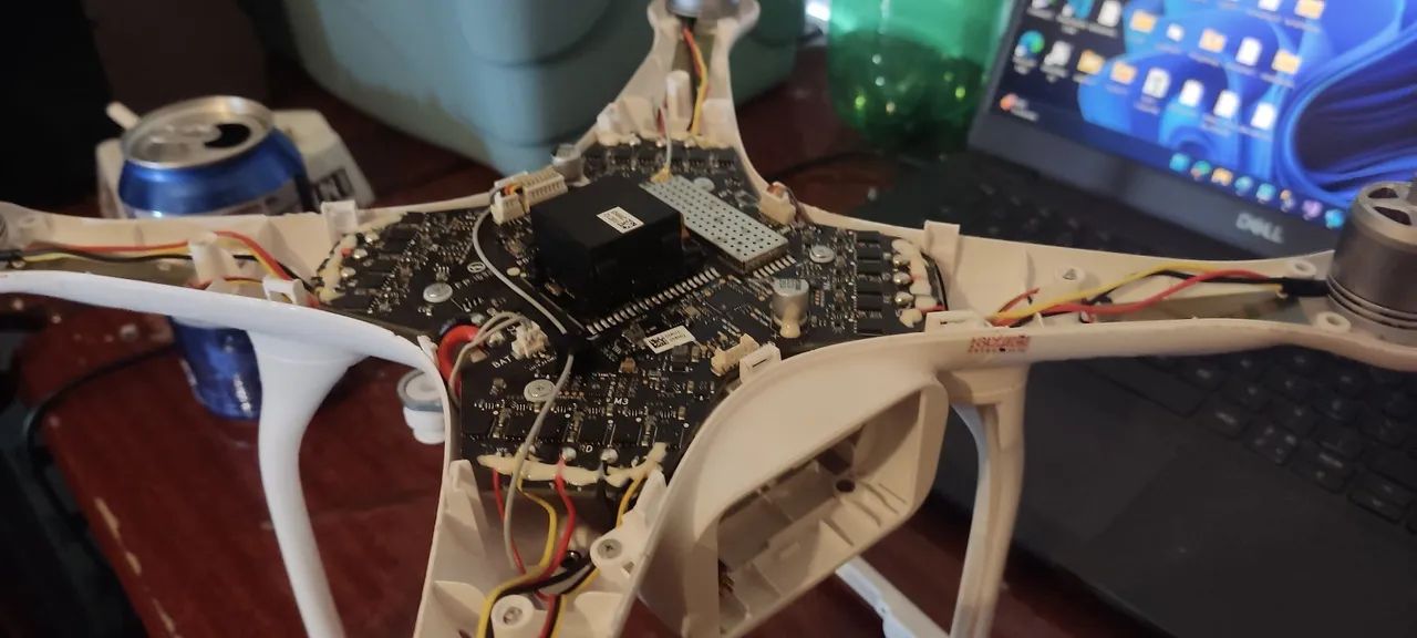 Dji Phantom 3 standard com bateria nova (com defeito)