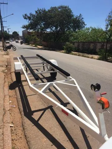 Carretinha para barcos de até 6 metros na Promoção !!