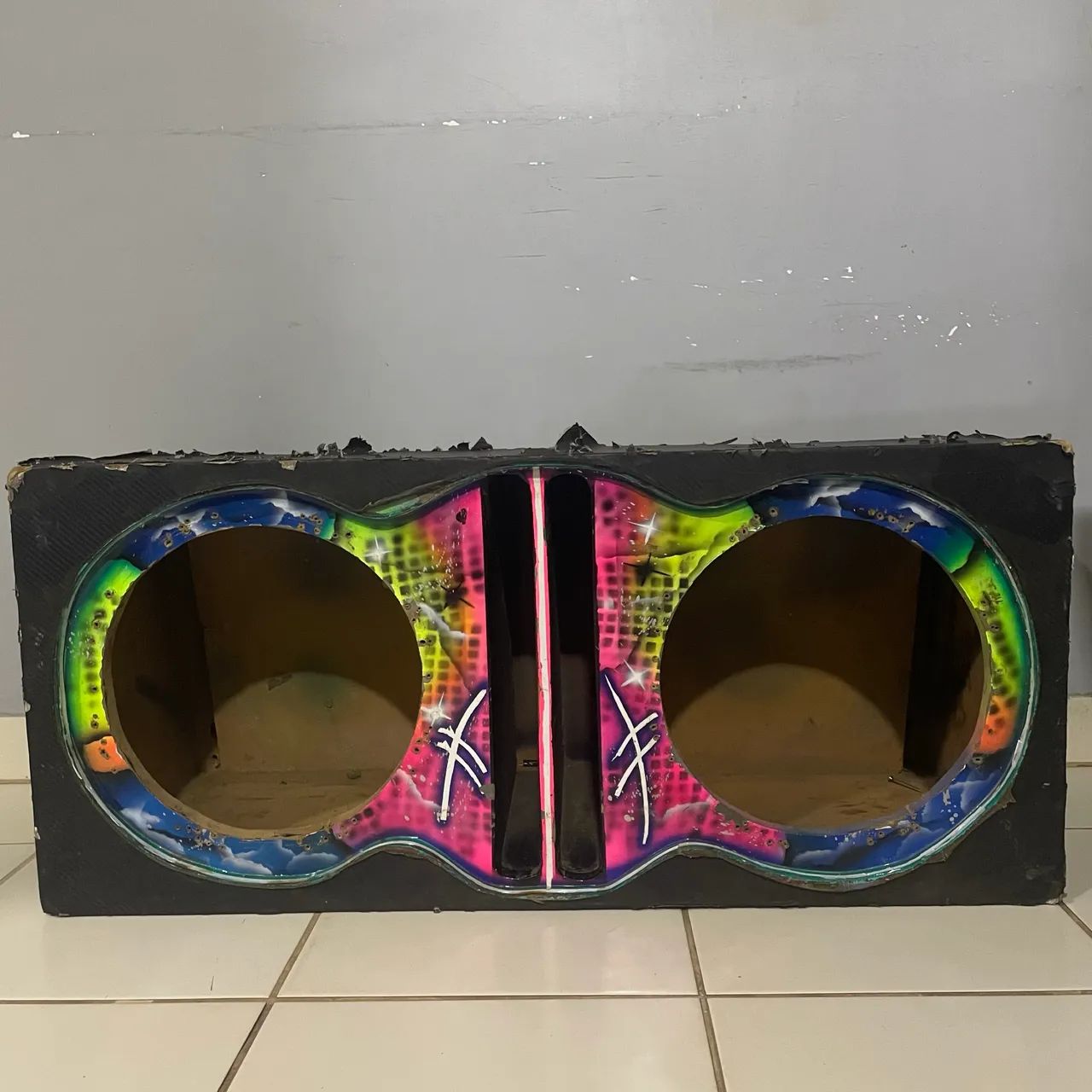 Caixa de grave duto régua 12 polegadas. Com pintura e acabamento para colocar led.