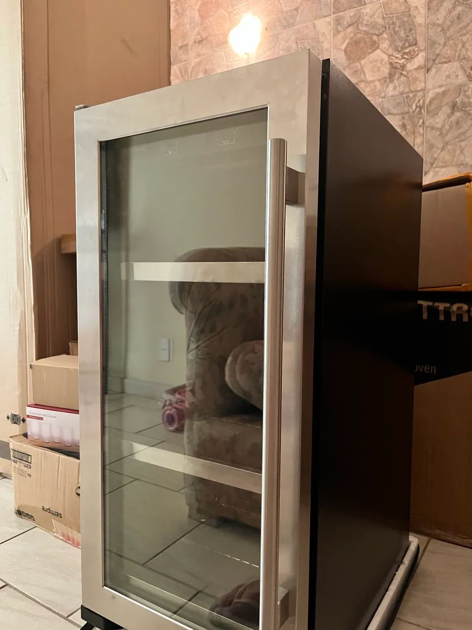 Frigobar Elettromec 220V novinho !!!