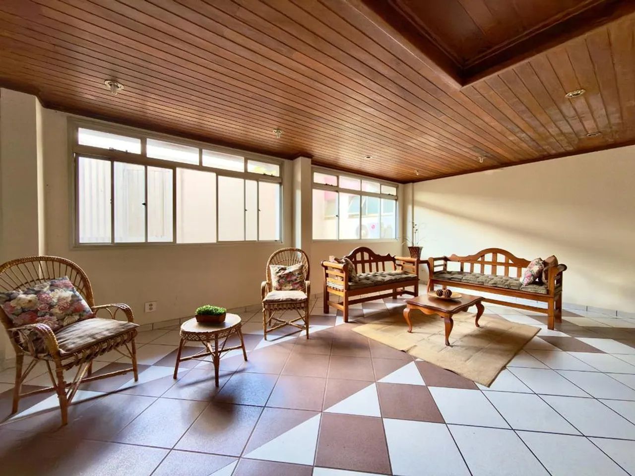 Apartamento para alugar em Maringá, Zona 04, com 3 quartos, com 199 m², Teodoro Nicoletti - Foto 3