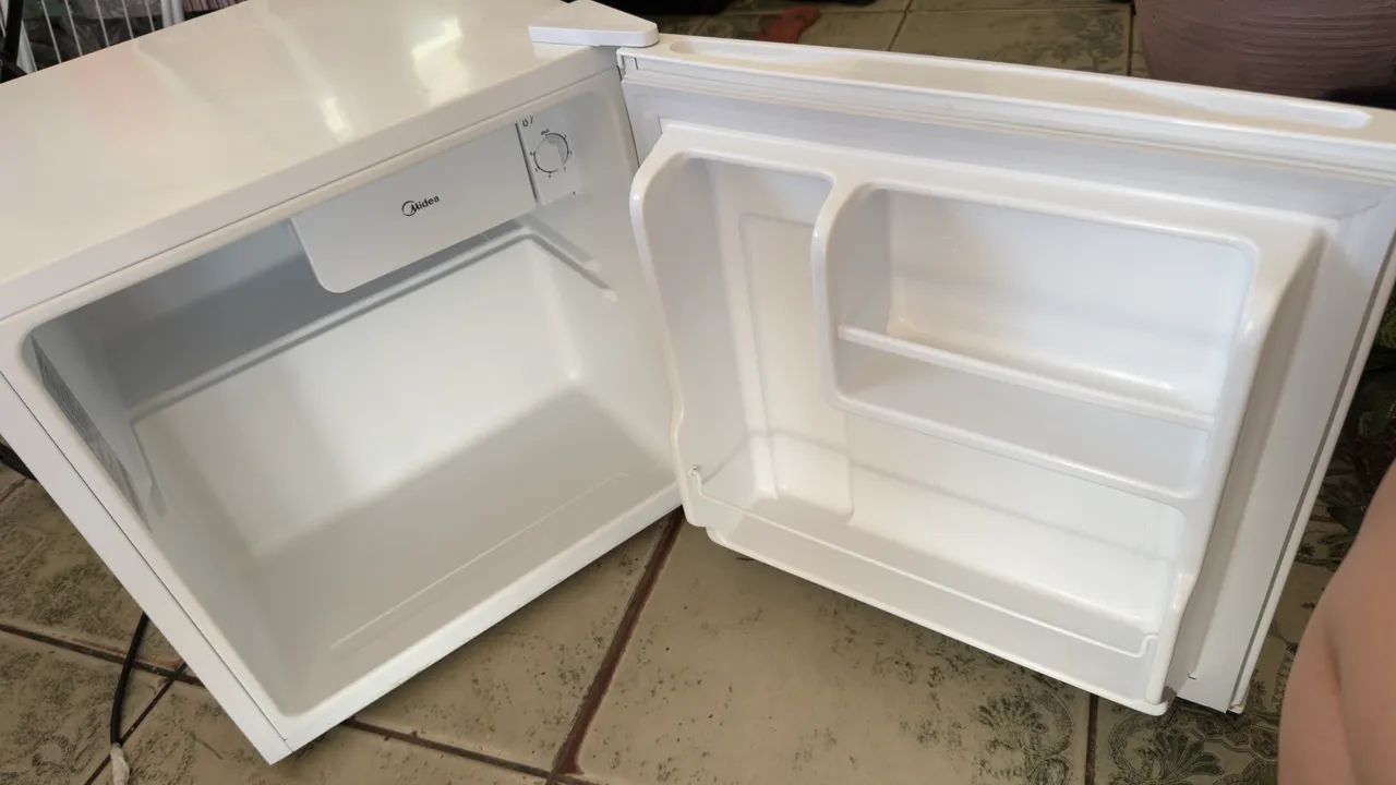 Frigobar Midea 45L