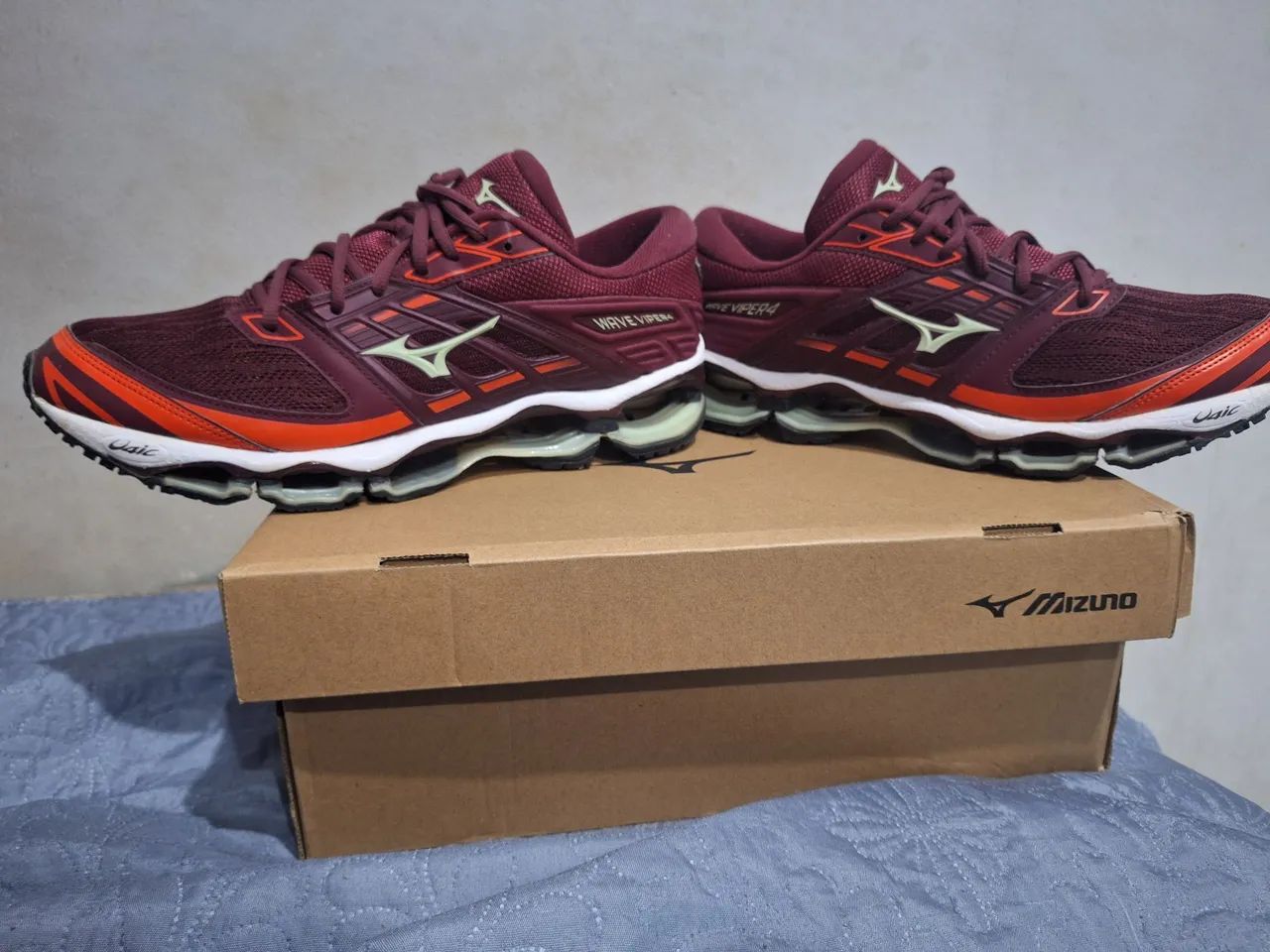 Mizuno viper 4 vinho  41