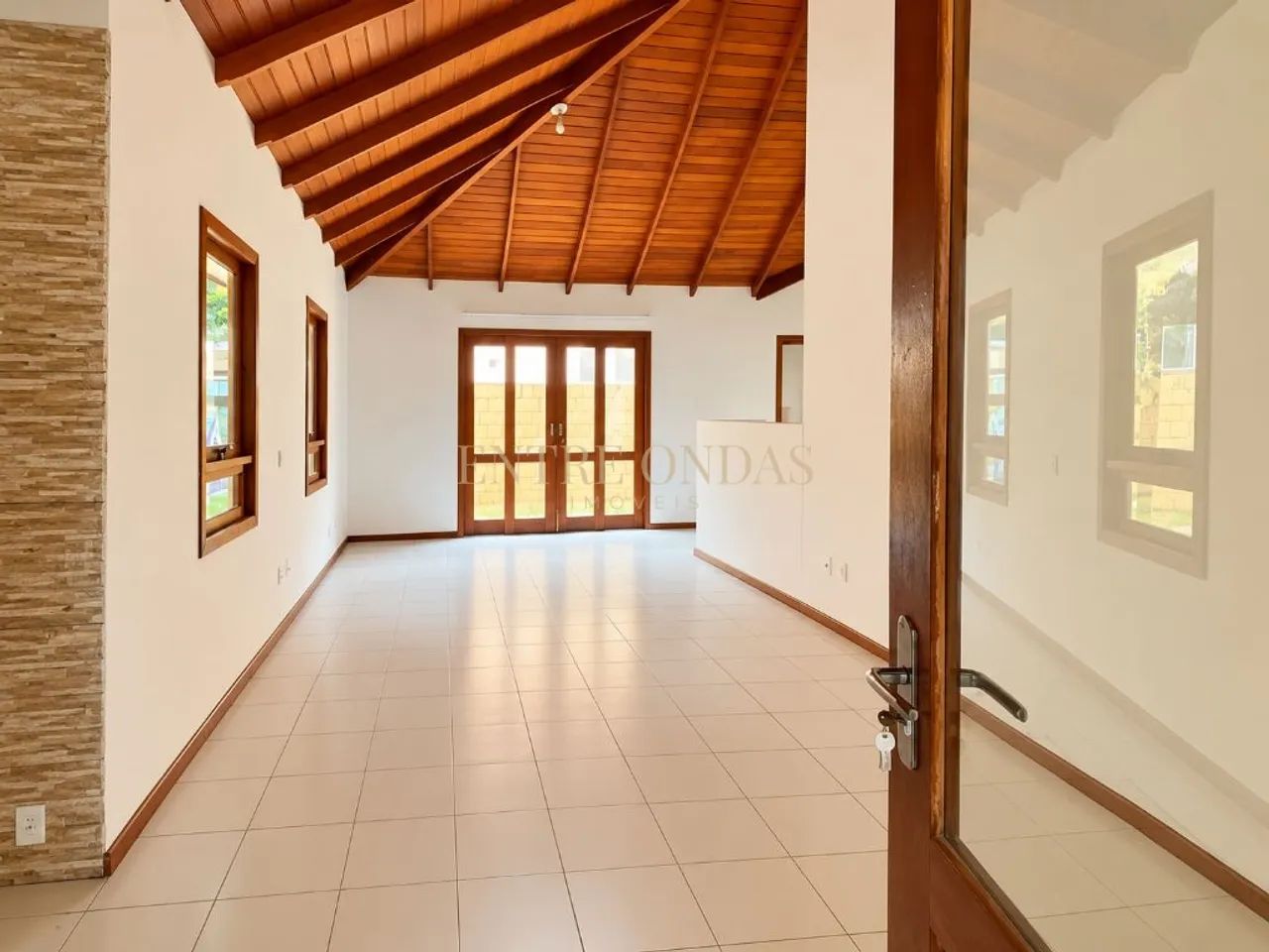 Casa com 2 quartos no bairro Rio Tavares, Florianópolis. - Foto 4