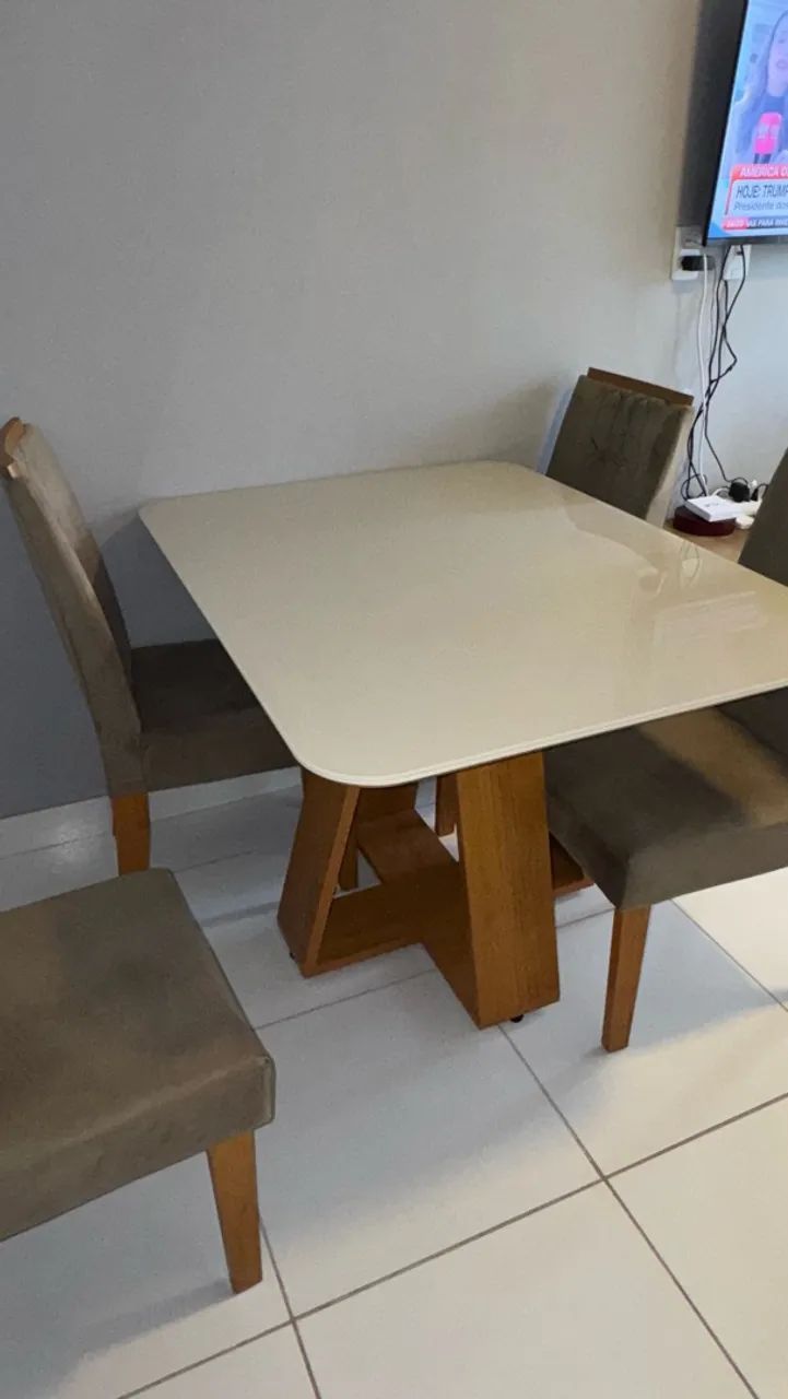 Mesa de jantar tampo de vidro 4 cadeiras  - Foto 2