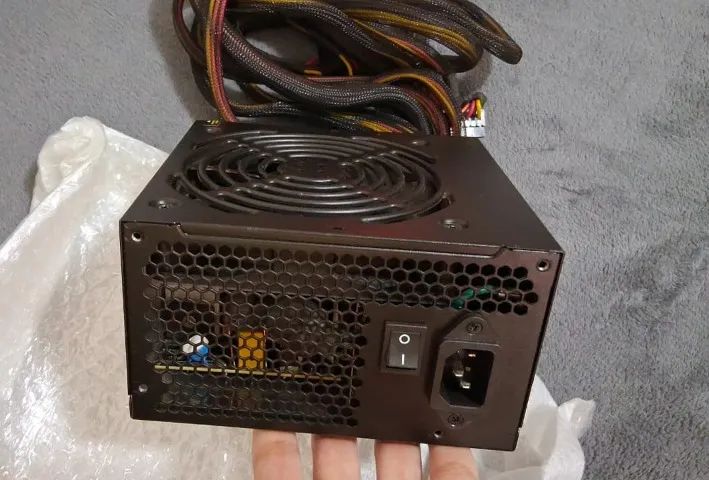 Fonte Corsair VS400 80 Plus White - Selo de Qualidade (Funcionando 100%) - Foto 3