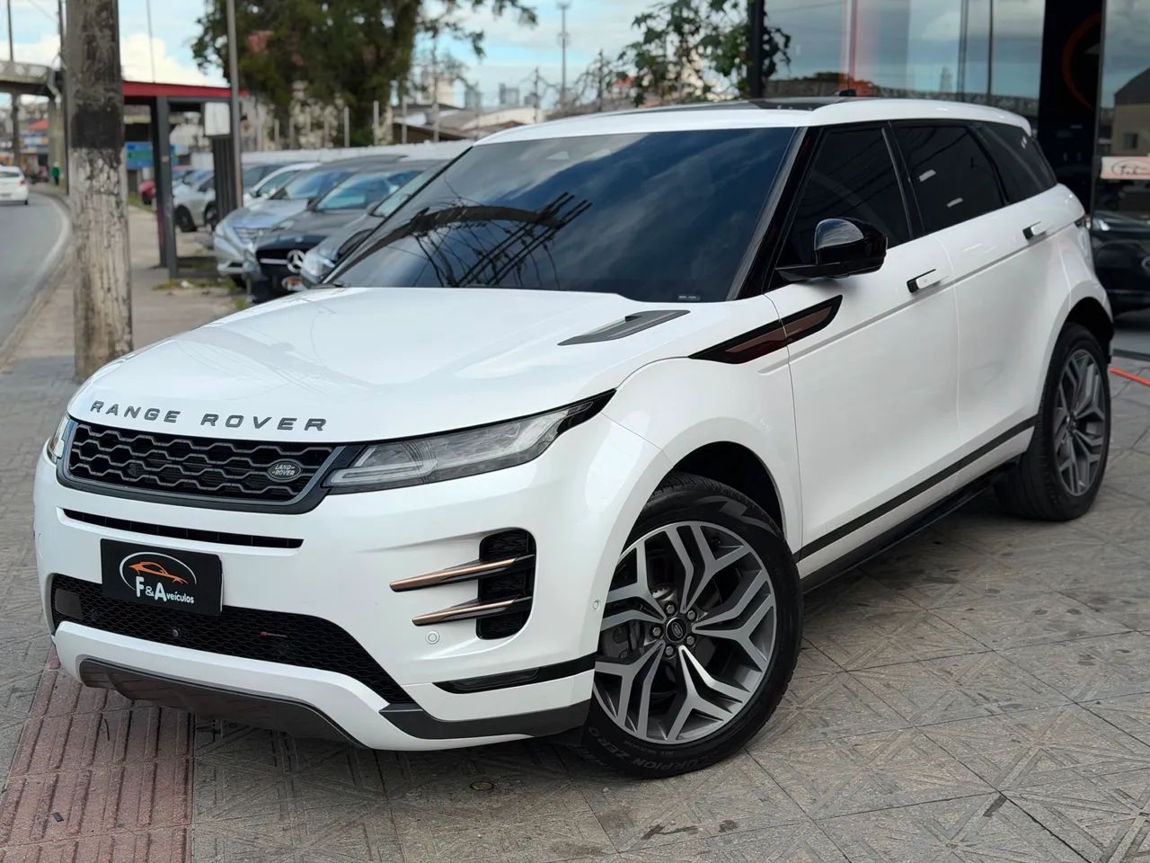 Land Rover Range Rover Evoque 2023
