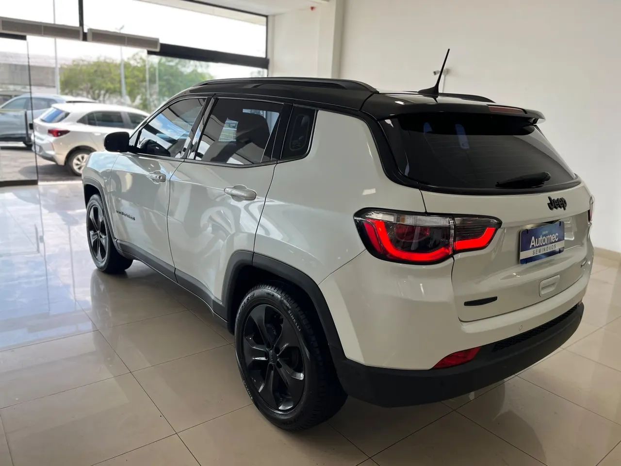 Jeep Compass Longitude 2.0 4X2 Flex 16V Aut. 2020 - Foto 4