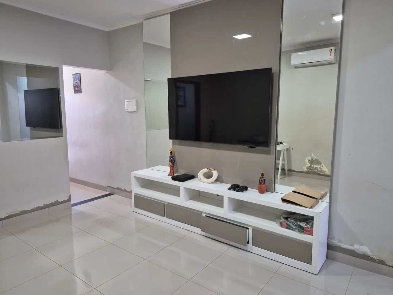 CASA À VENDA OU ALUGUEL COM ENERGIA SOLAR