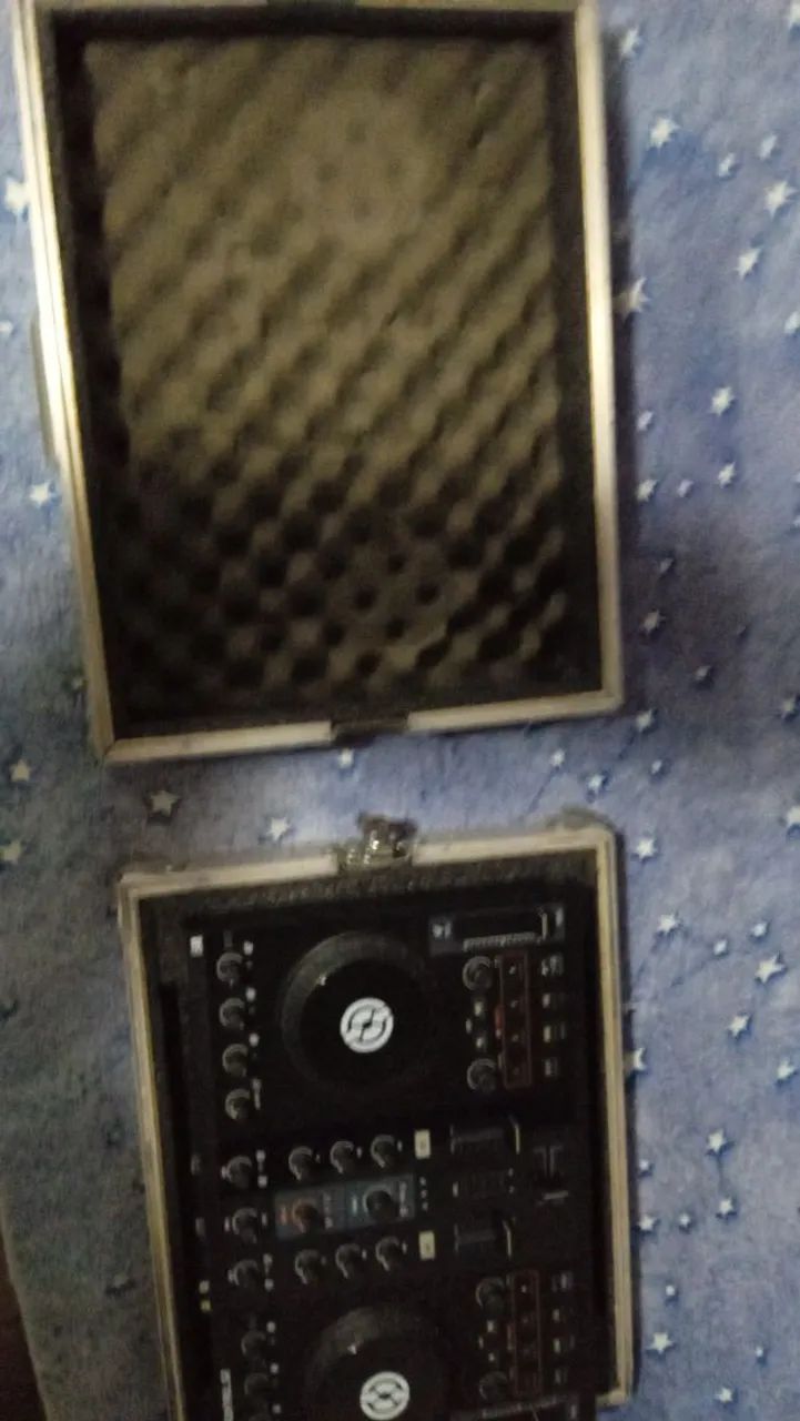 Traktor Kontrol S2 MK1 da Native Instruments.  - Foto 3