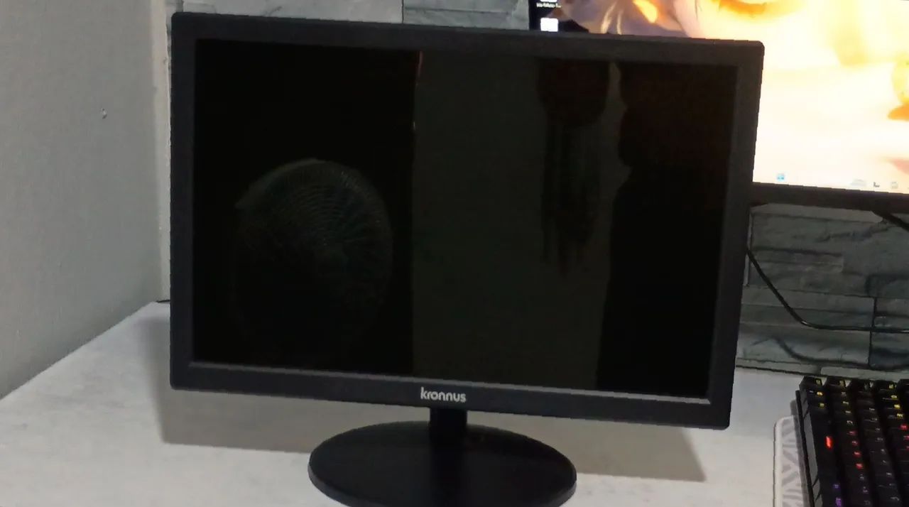 Monitor Kronos 17,1