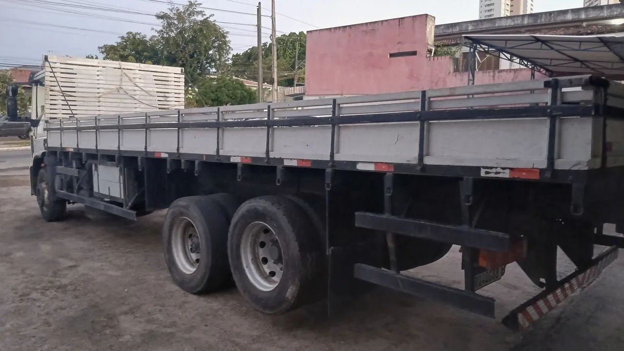 Caminhão Iveco 24.280 - Foto 3