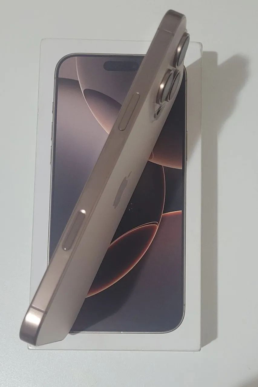Iphone 16 pro max  - Foto 4