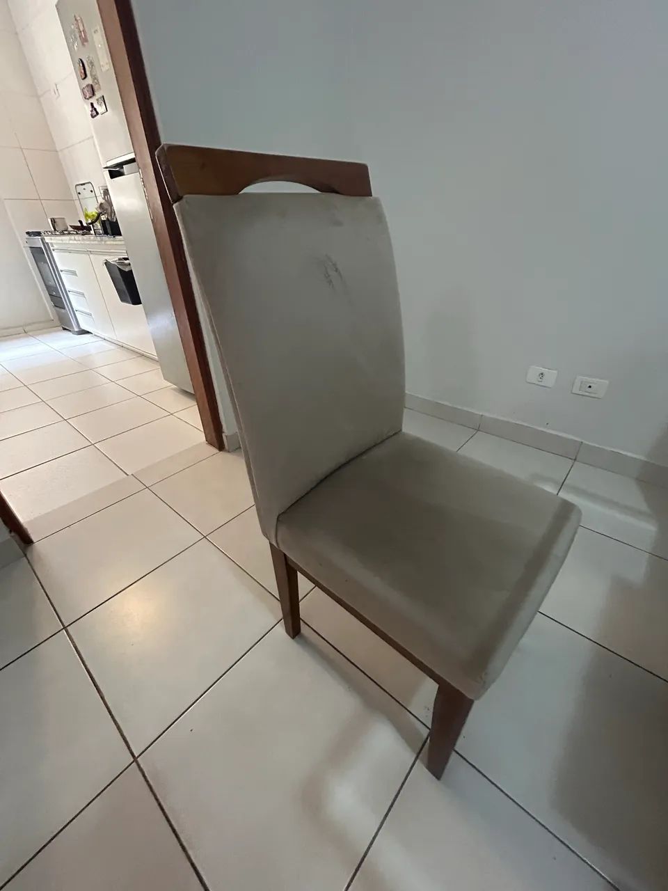 Mesa com 4 cadeiras  - Foto 2