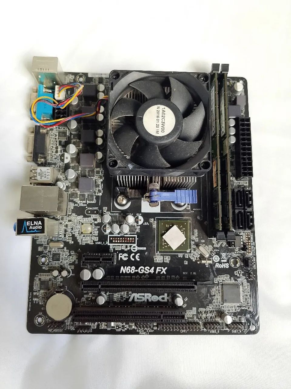 Placa mãe Asrock N68-GS4 FX com processador e memória ram 