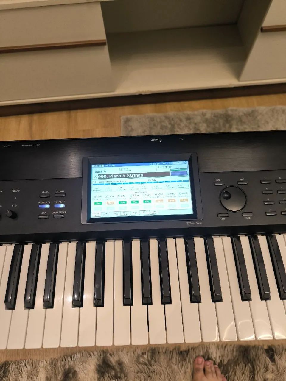Korg Krome 73 teclas - Foto 2