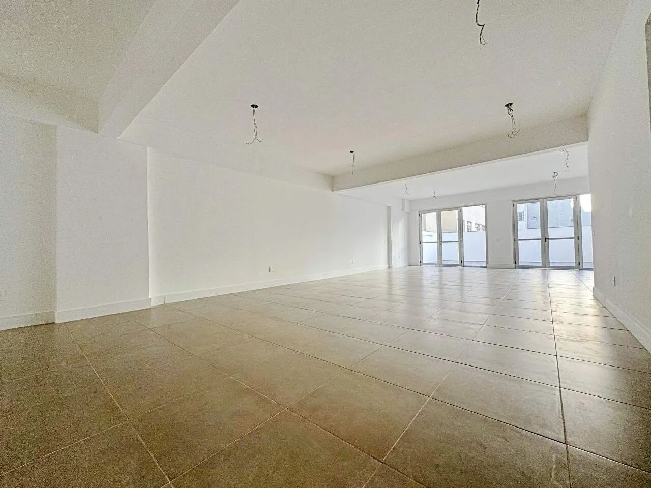 SALA COMERCIAL PARA LOCAÇÃO NO CENTRO - Foto 5