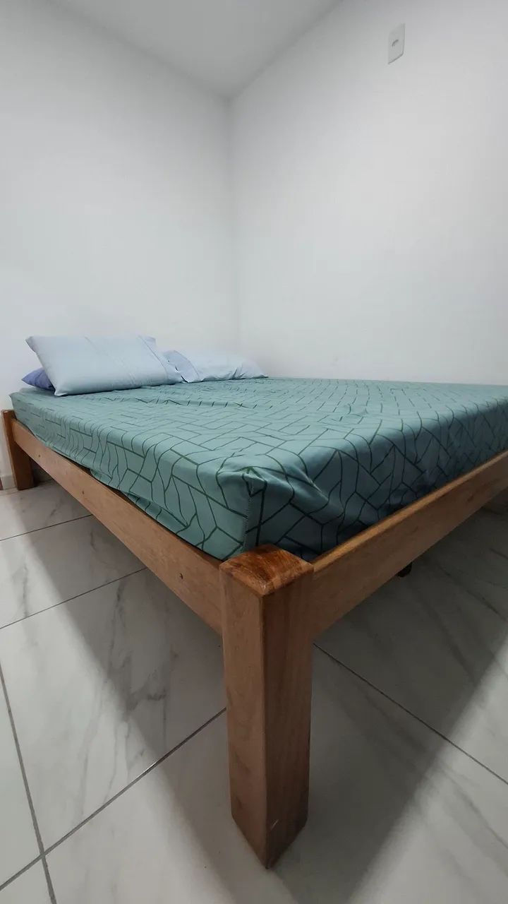 Cama Queen madeira maciça  - Foto 2