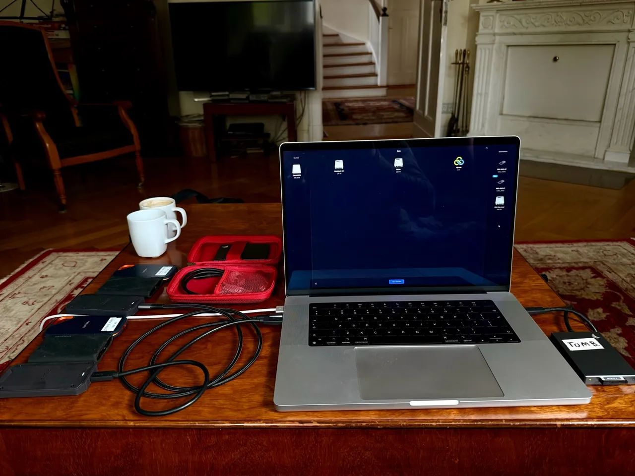 MacBook Pro 16 polegadas M2 Max 64GB RAM 8TB SSD - Notebooks - Asa