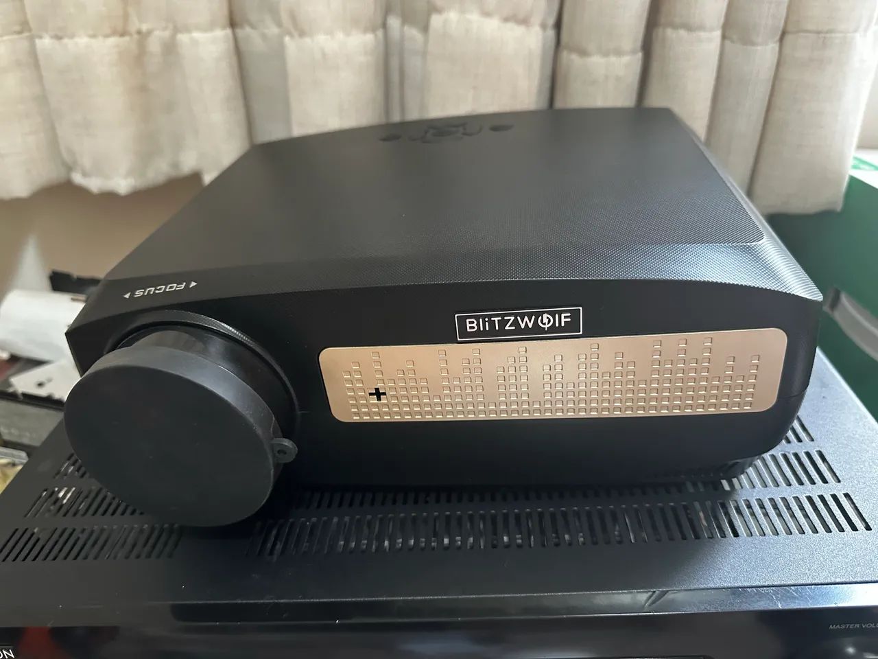Vendo projetor de excelente qualidade e em perfeito estado - Foto 3