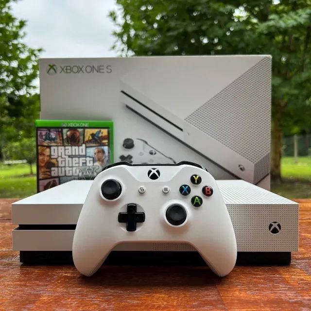 Console Xbox One S 1TB Seminovo com Controle Original e Caixa