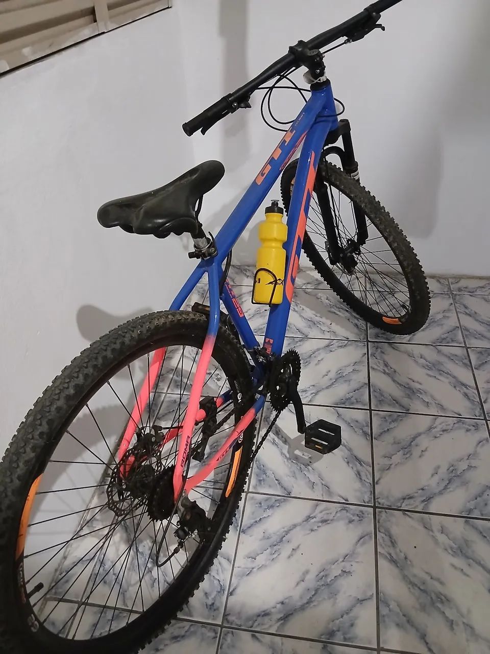 Vende se bicicleta