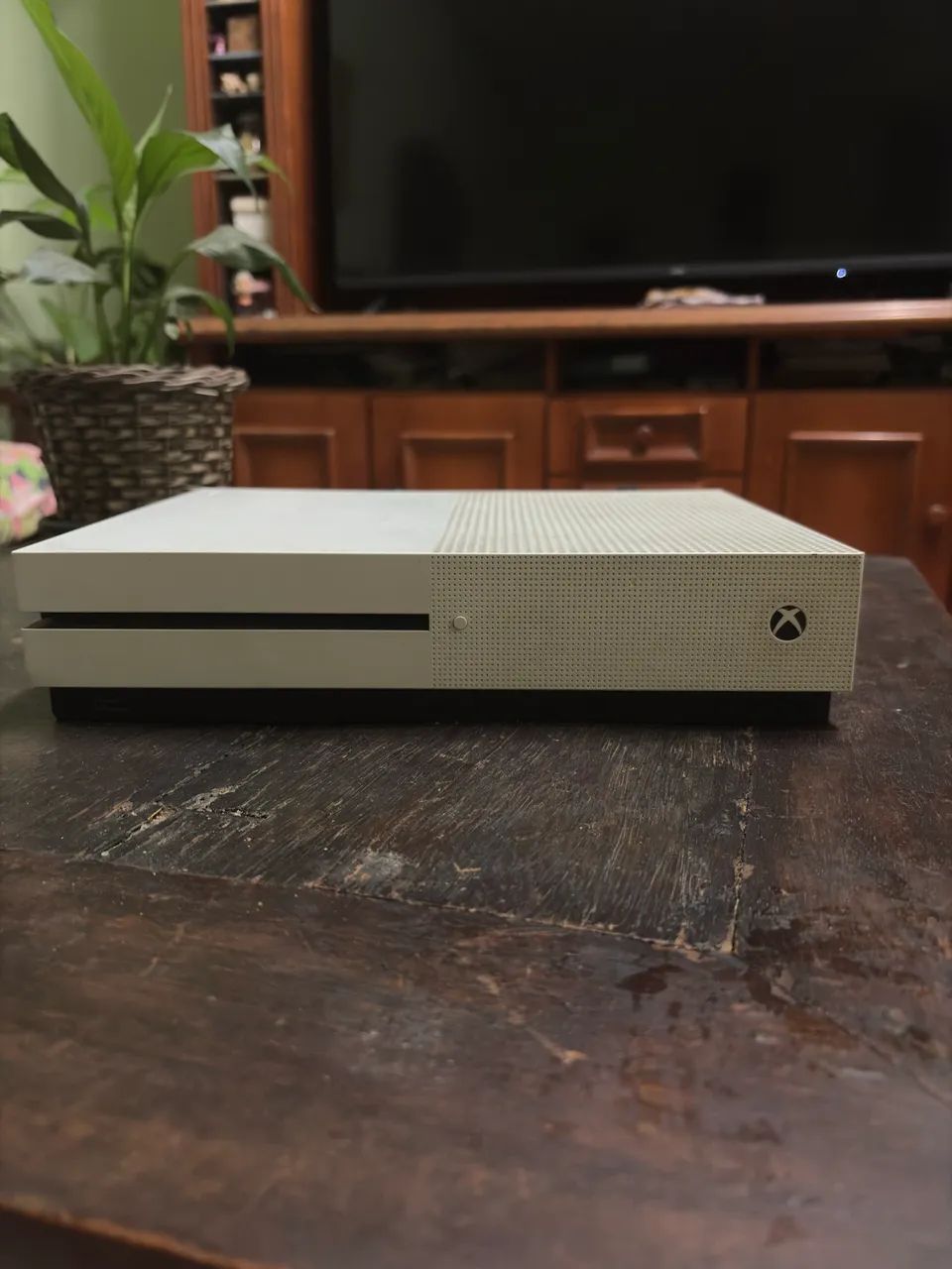 Xbox One S 1TB Cabos E Controles Originais + Jogos - Foto 2