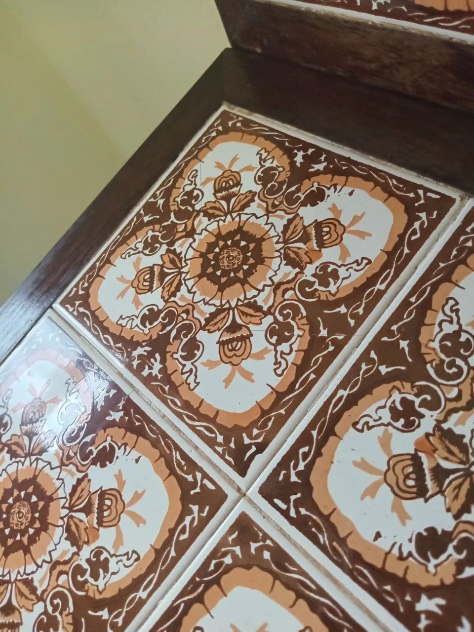 Mesa de madeira de lei  dobrável com azulejoss  - Foto 3