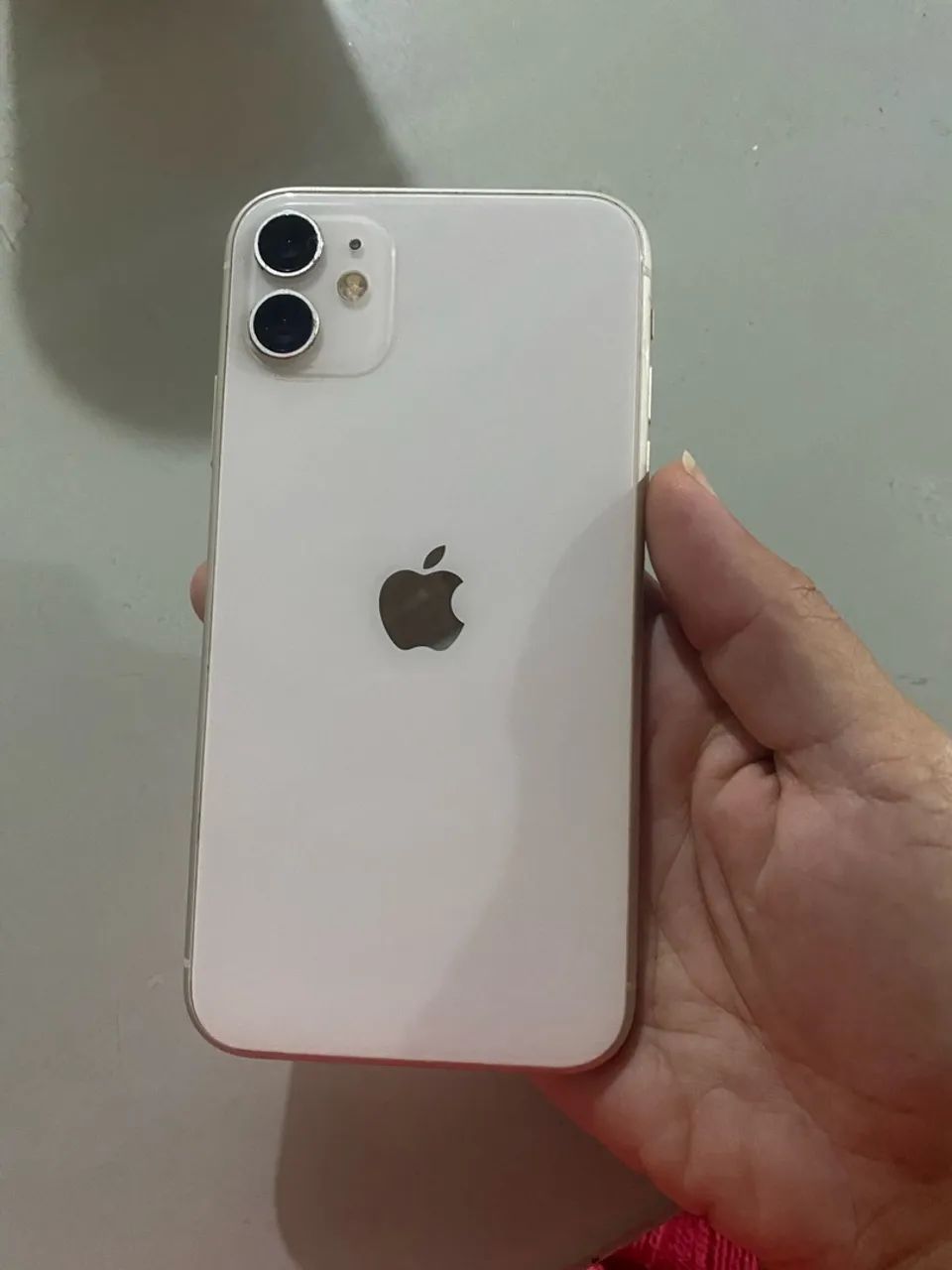 iPhone 11 64g bateria 70%