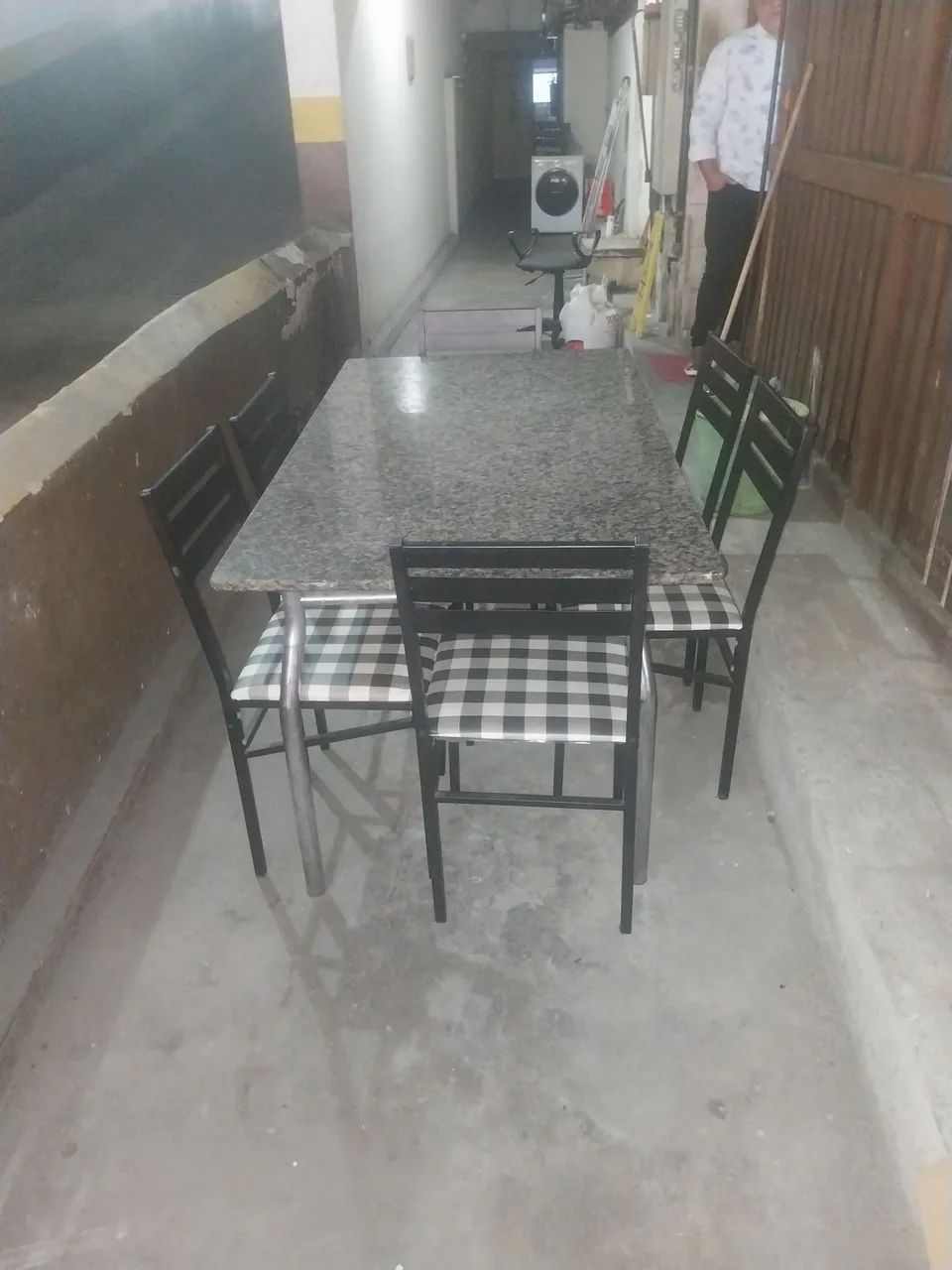 Mesa com seis cadeiras a pedra de mármore - Foto 2