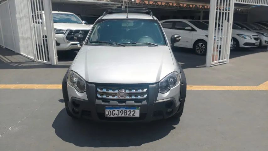 Fiat Strada Adv.1.8 16V Dualogic Flex CD 2012