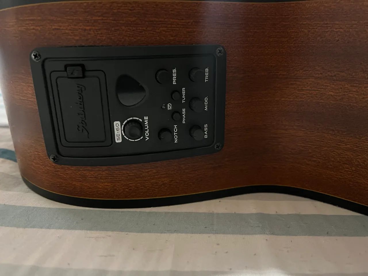 Violão Strinberg SJ200 com capa - Foto 3