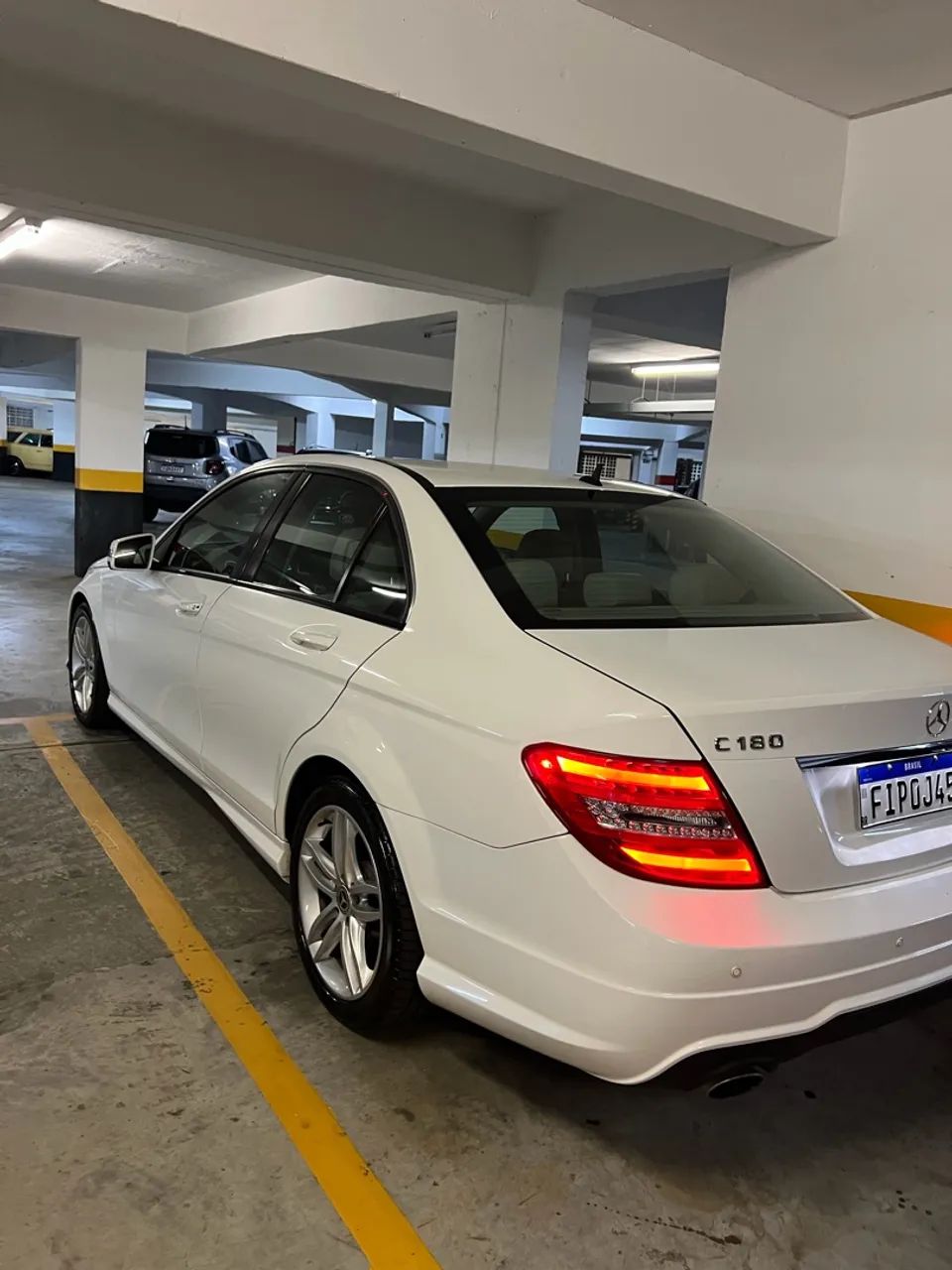Mercedes-Benz C-180 C-180 CGI Sport 1.6 TB 16V 156cv Aut. 2013