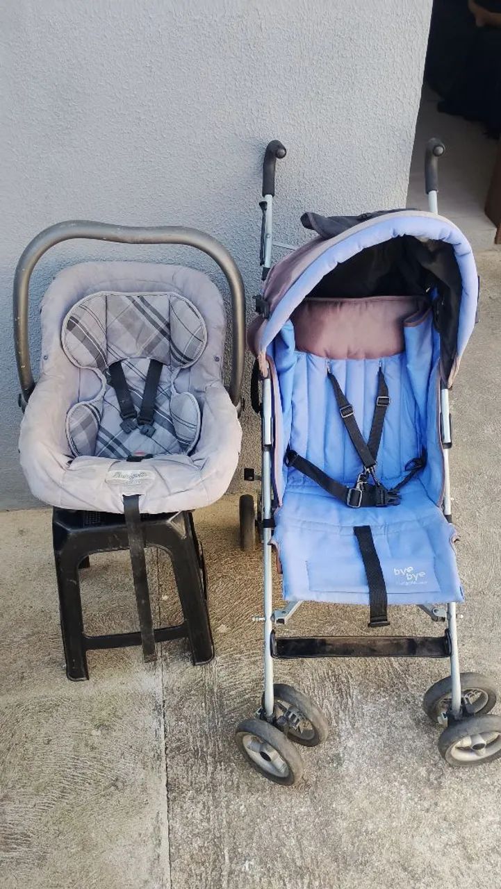Vendo carrinho de passeio e bebê conforto  - Foto 2