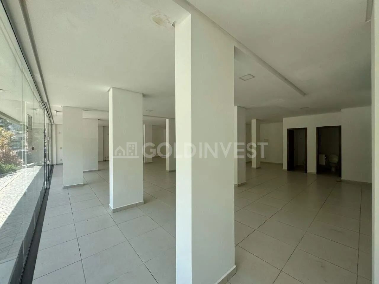 Sala comercial com 160m² no bairro Guarani!!! - Foto 2