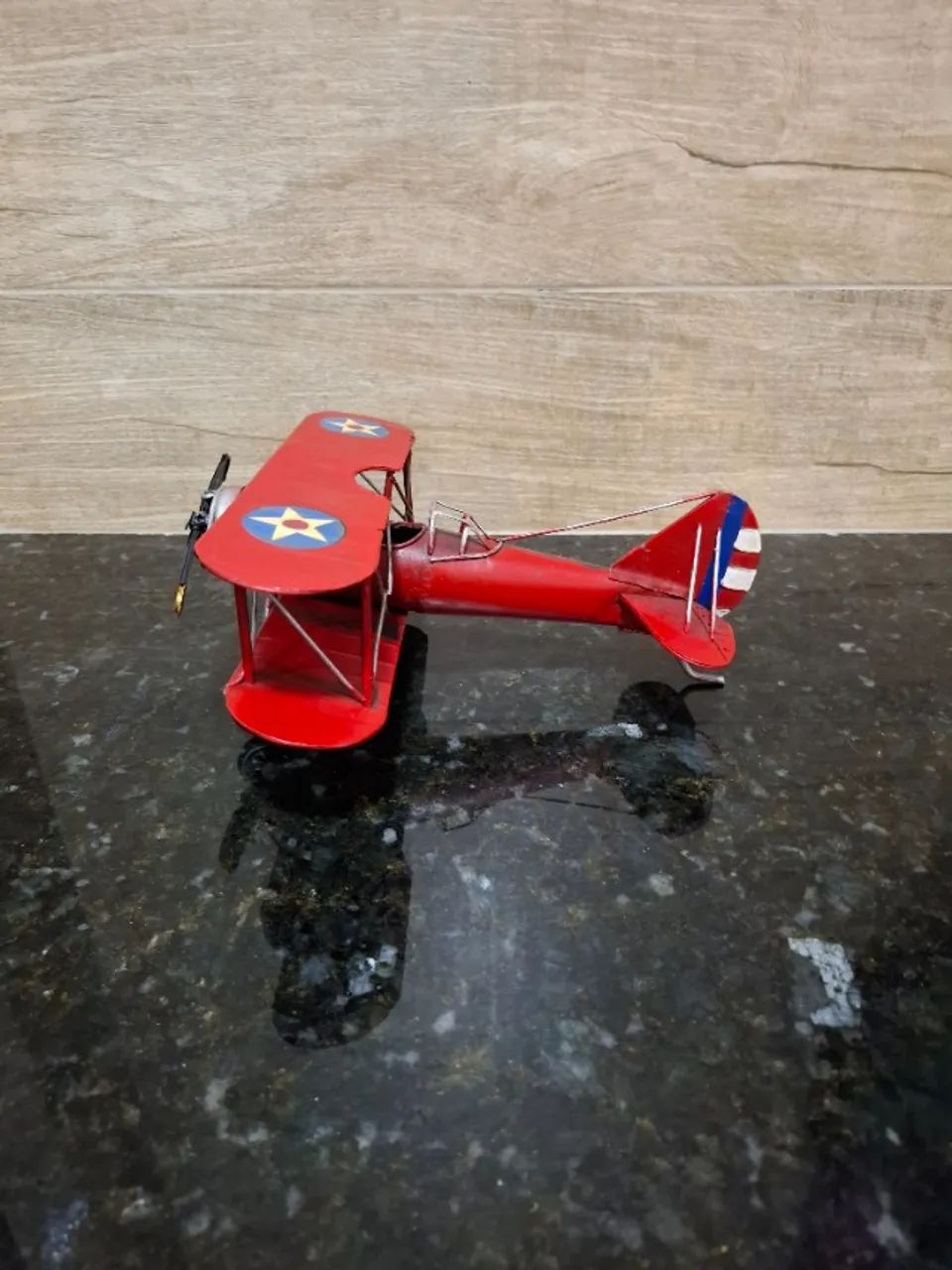 AVIÃO BIPLANO VINTAGE 25CM VERMELHO - Foto 2