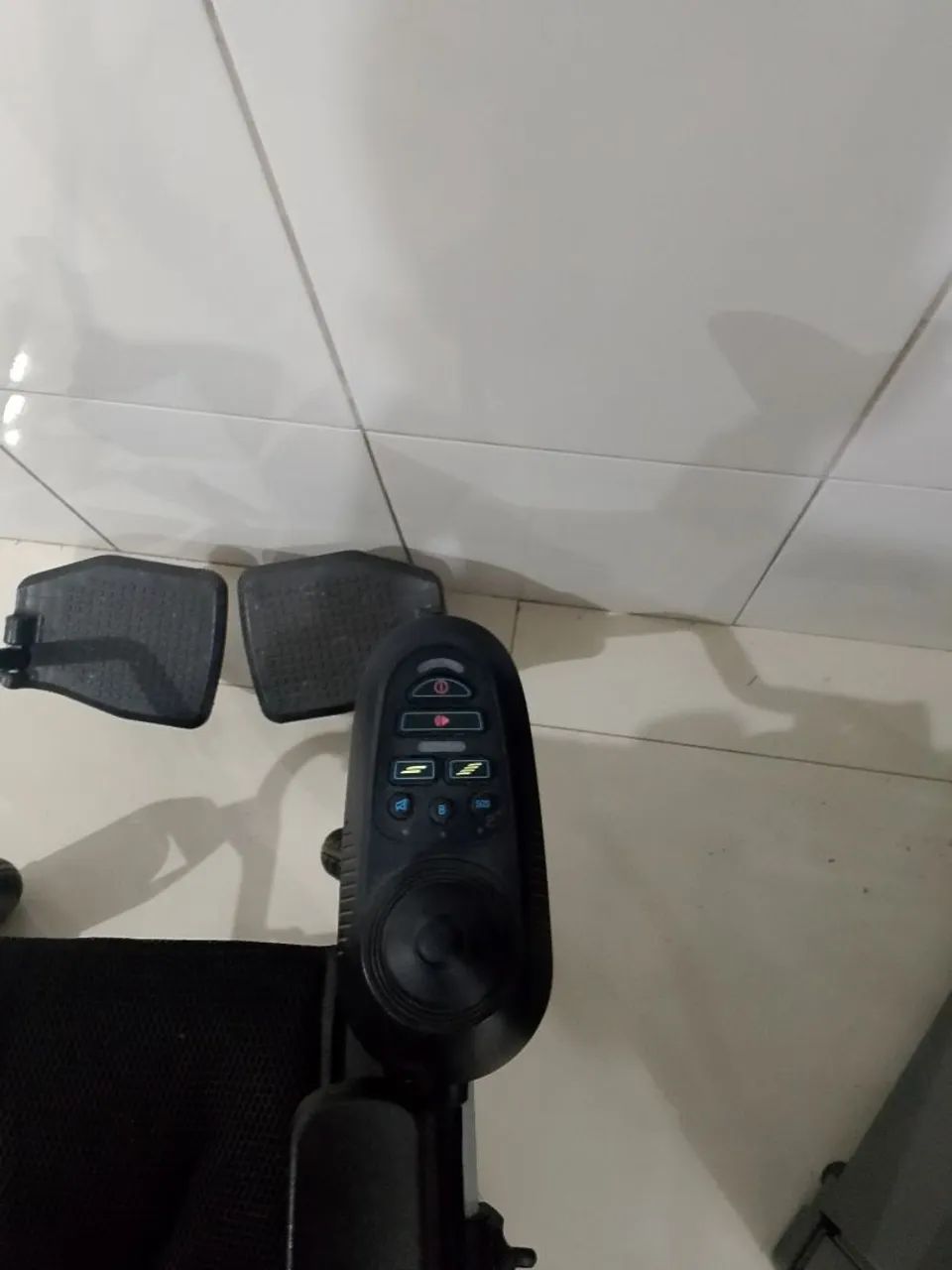 Cadeira de rodas elétrica  - Foto 4