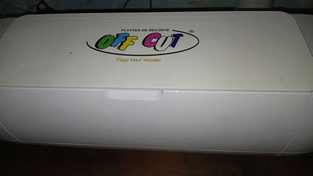 Maquina de recorte da OFFCUT