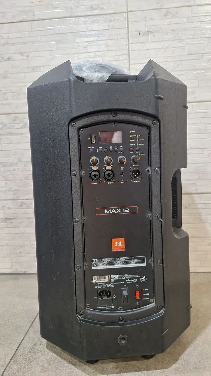 Caixa de som jbl max