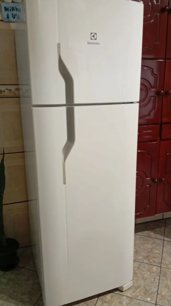 Geladeira Eletrolux DC44 362L