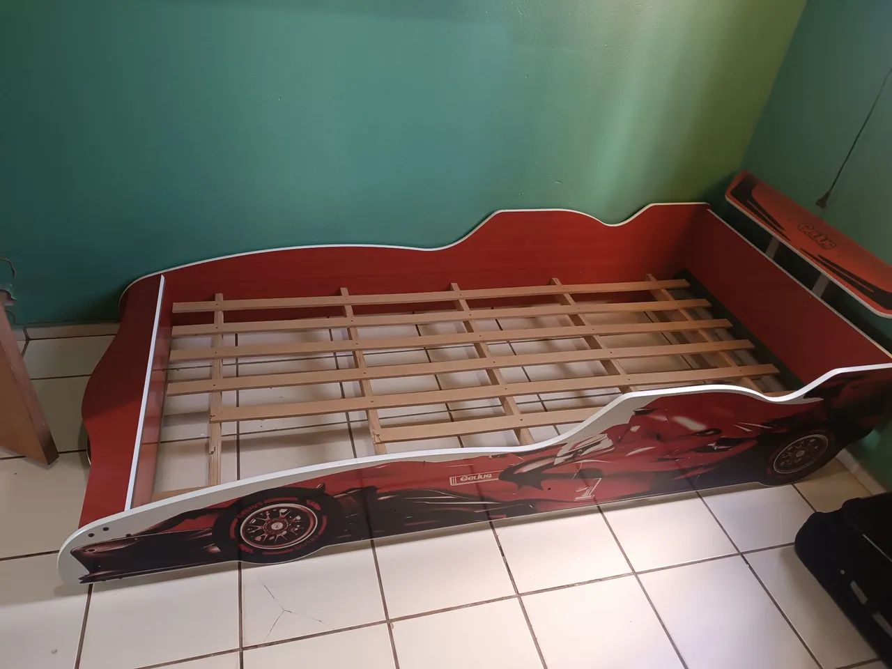 Vendo cama infantil estilo carro de corrida. - Foto 3