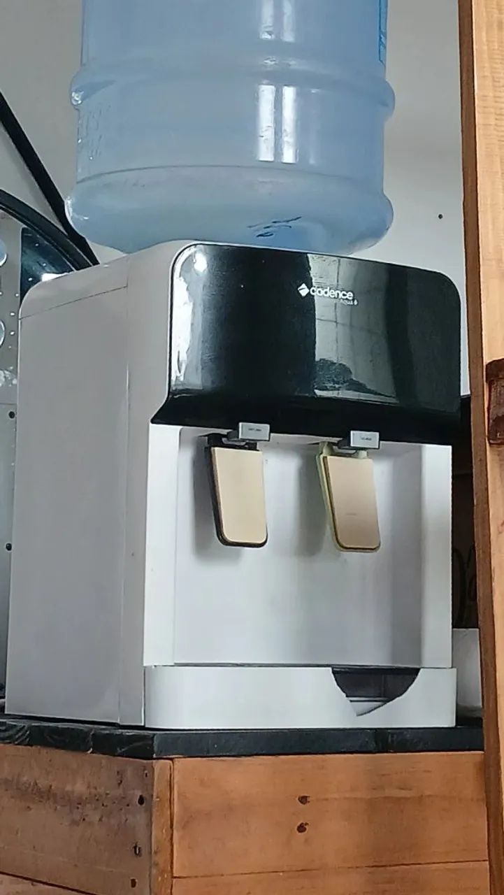 Gela água 