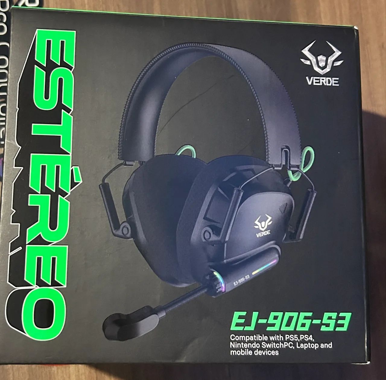 Headset Verde praticamente zerado 