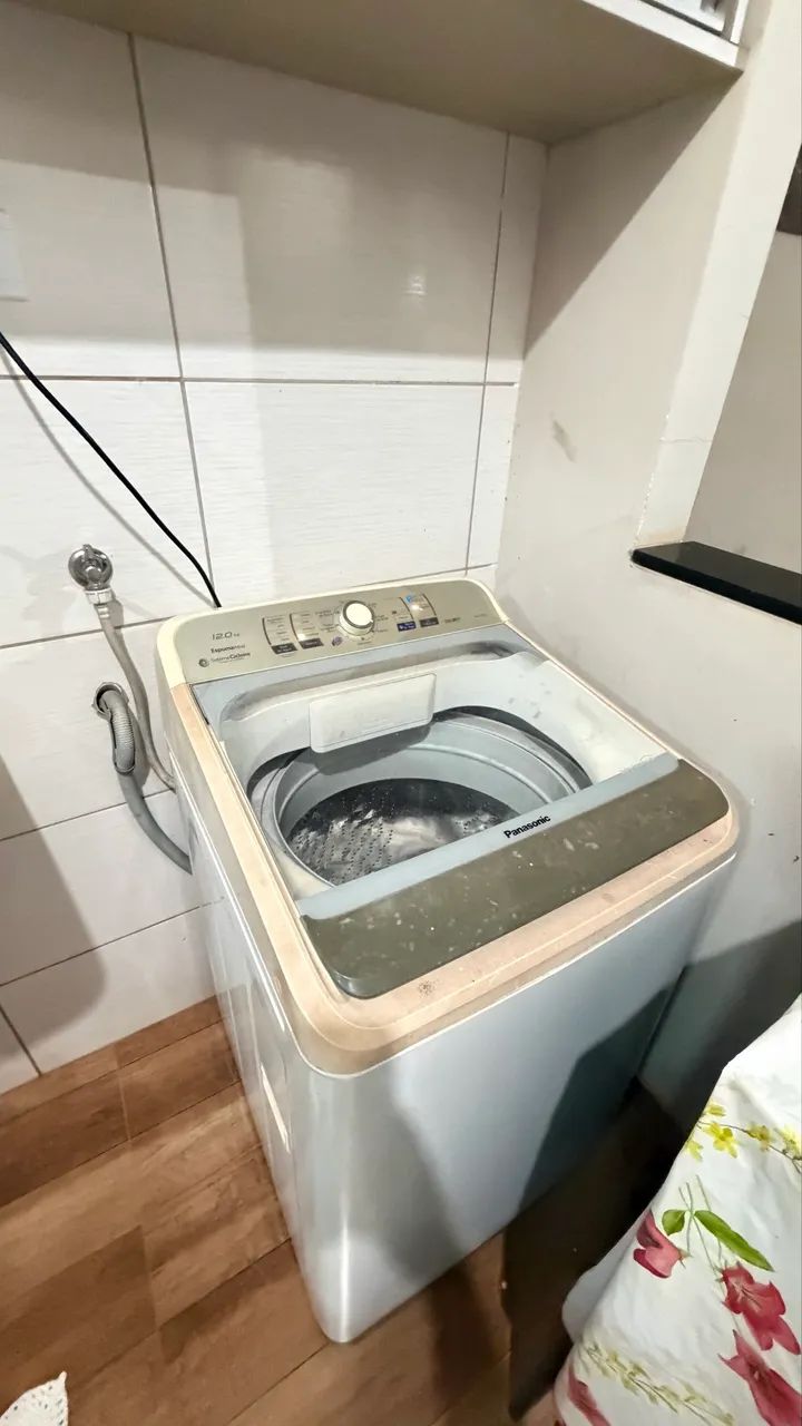 VENDE SE MÁQUINA DE LAVAR 