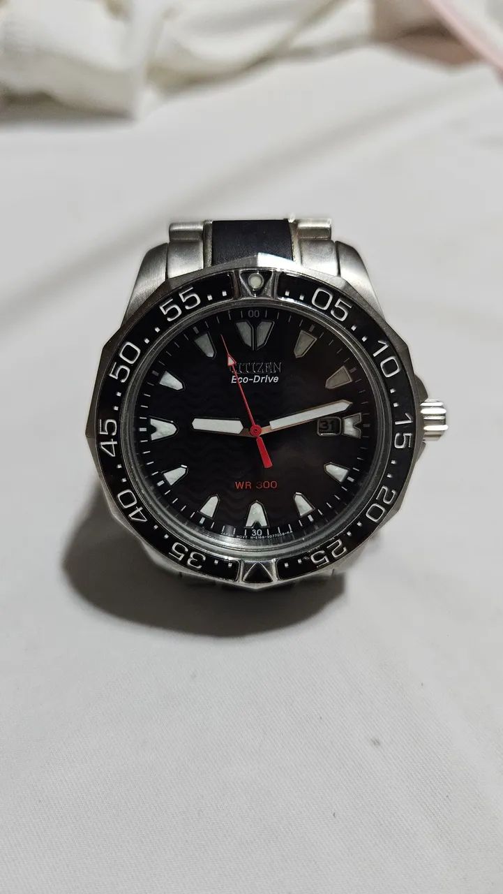 Citizen Eco-Drive WR300 Diver Black Wave Dial - Acessórios