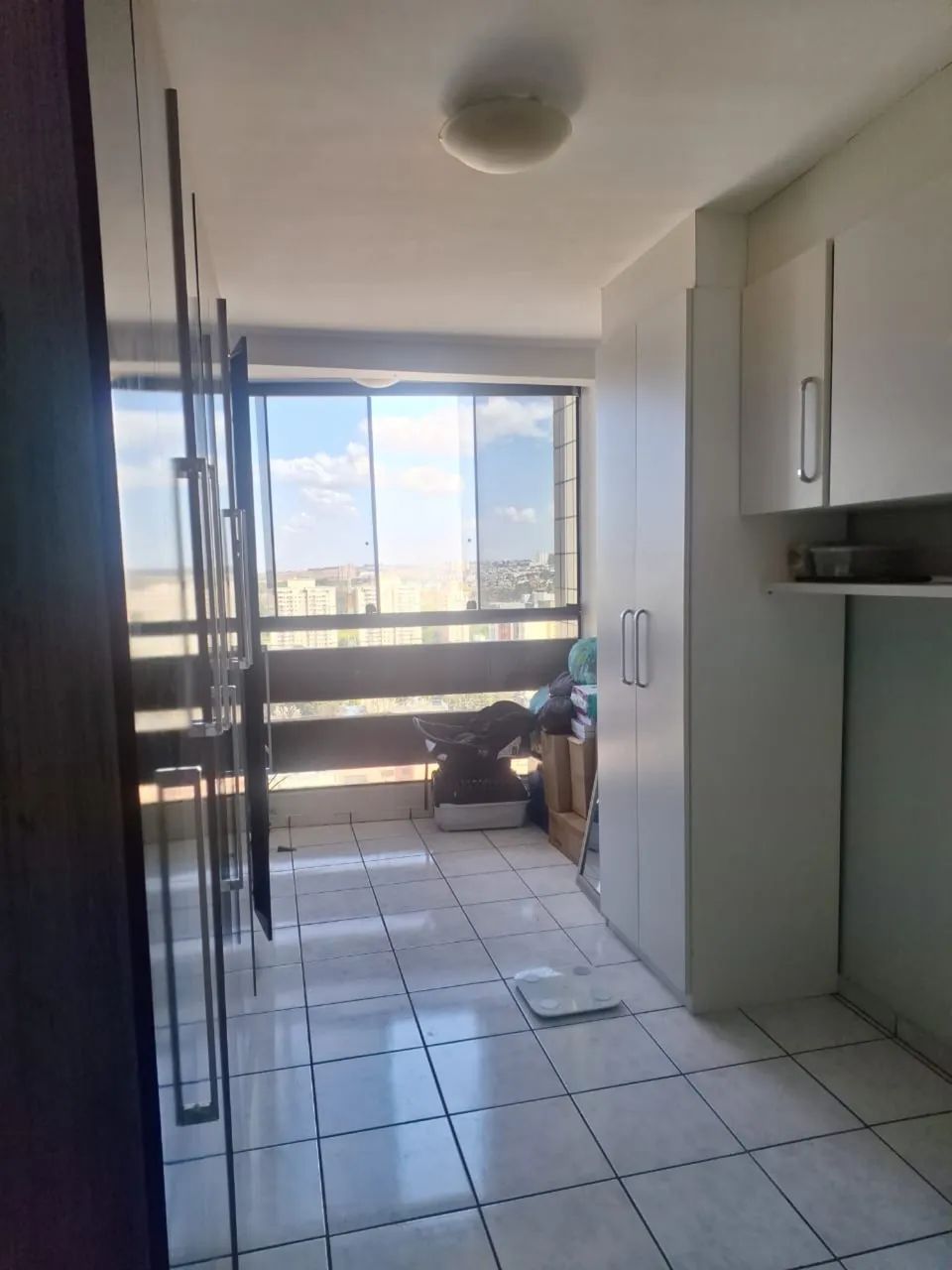 Apartamento grande ótima localização!! Direto com proprietário. - Foto 2