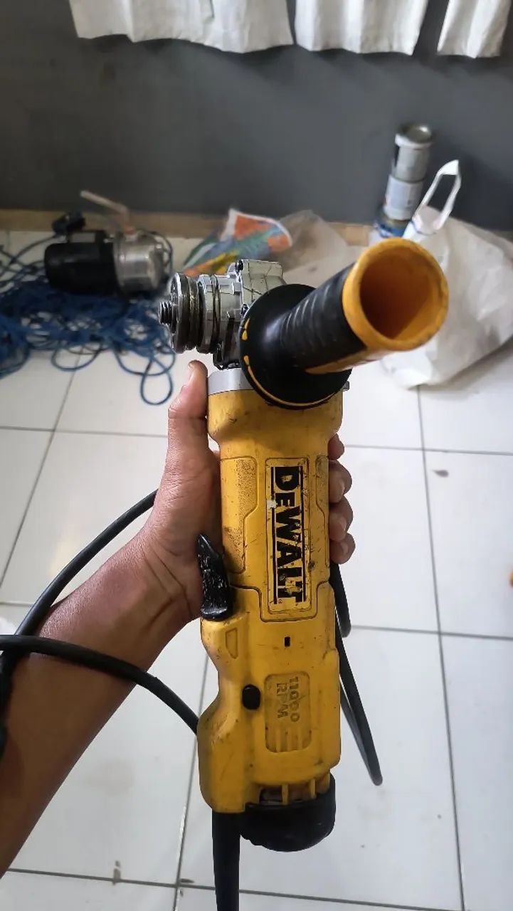 Lixadeira Dewalt 