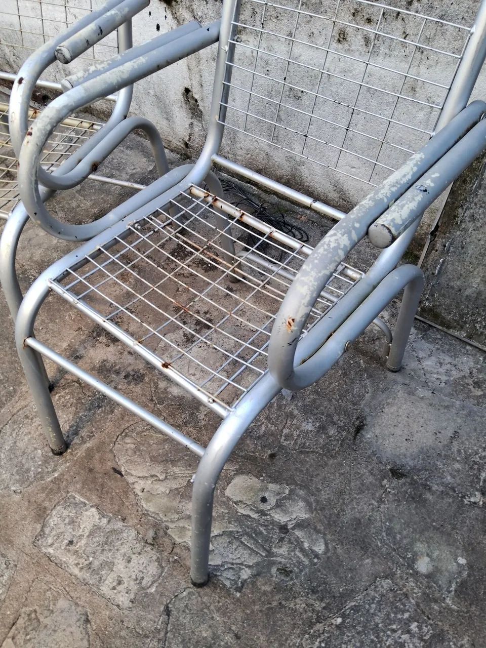 Quatro cadeiras por 100 reais - Foto 3