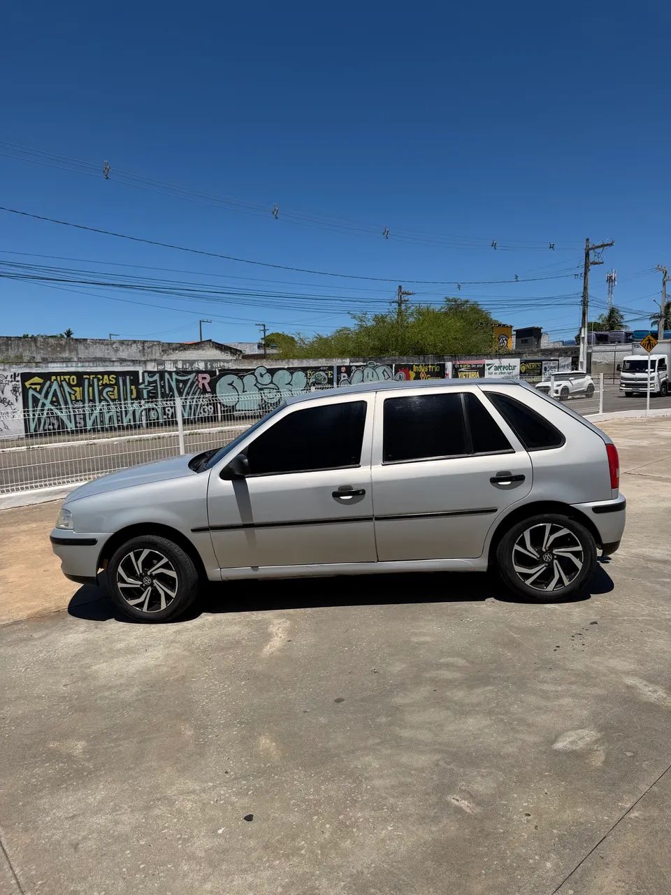 Volkswagen Gol Geração III Plus 1.0 MI 16V Gasolina Mec. 4P 2005
