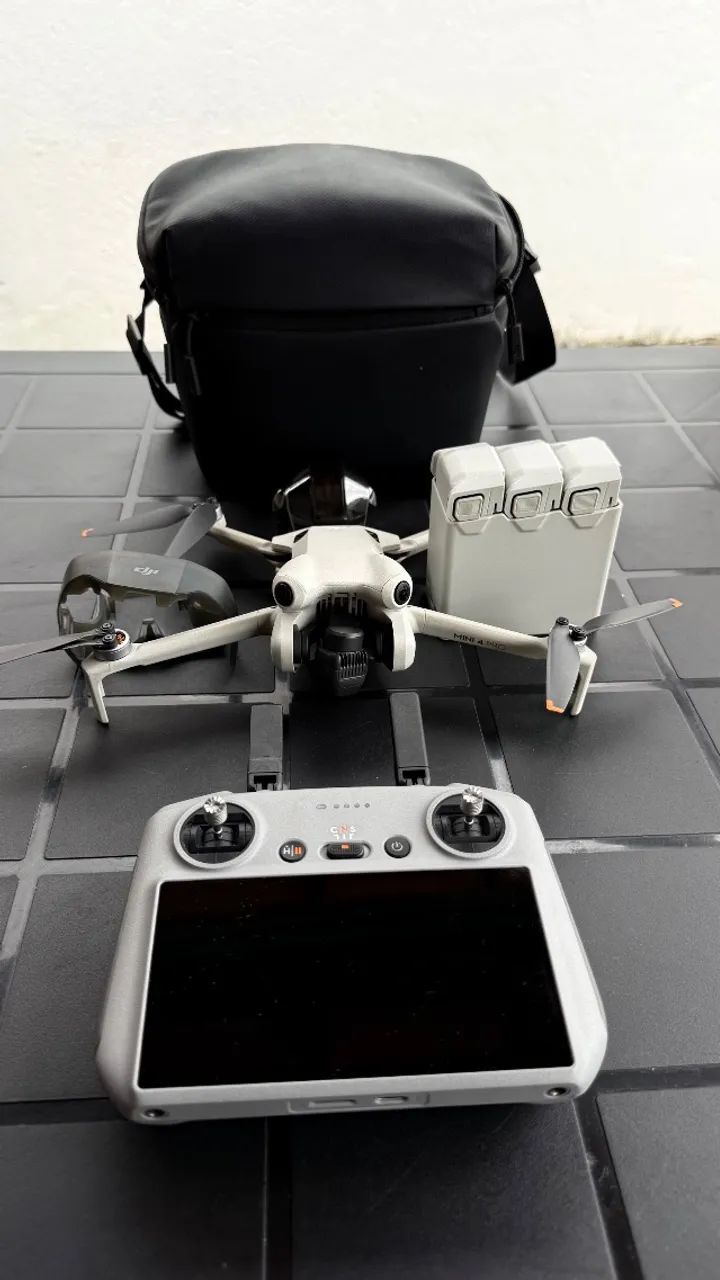 Dji mini 4 pro fly more combo